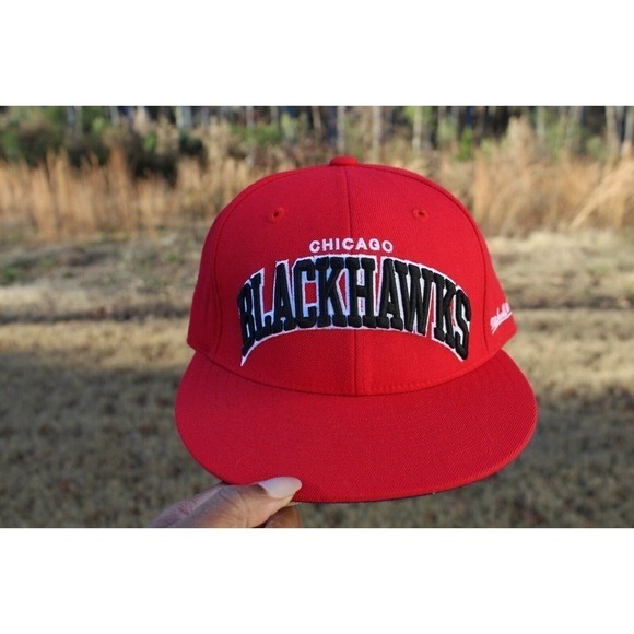 NHL Chicago Blackhawks Fitted Cap Red Mitchell & Ness Cap Size 7 1/4 58CM - Picture 2 of 7
